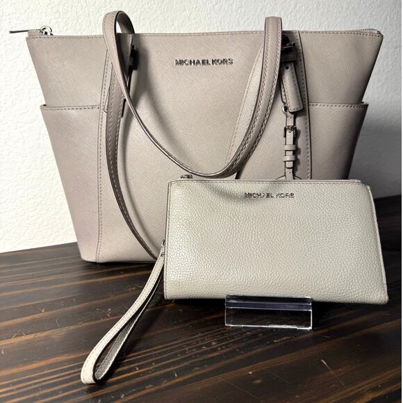 2-Piece Michael Kors Charlotte Tote & Jet Set Long Wallet - Picture 1 of 15